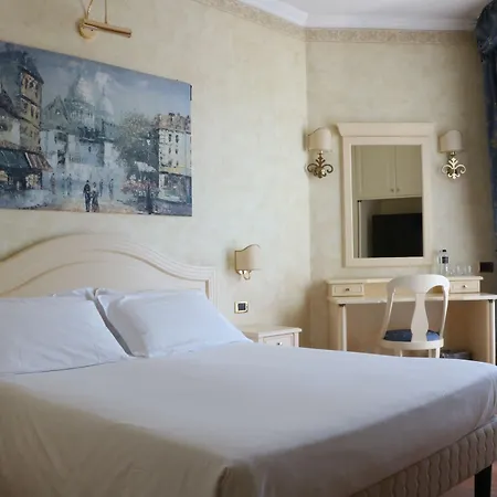 Hotel Panoramic Plaza 4*